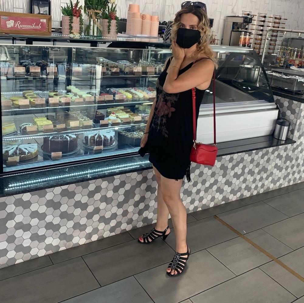 Meet your Posher, Aza